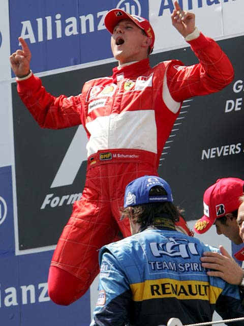 赛车队主教练发声,誓言带队登顶的简单介绍 赛车队主教练发声,誓言带队登顶的简单介绍