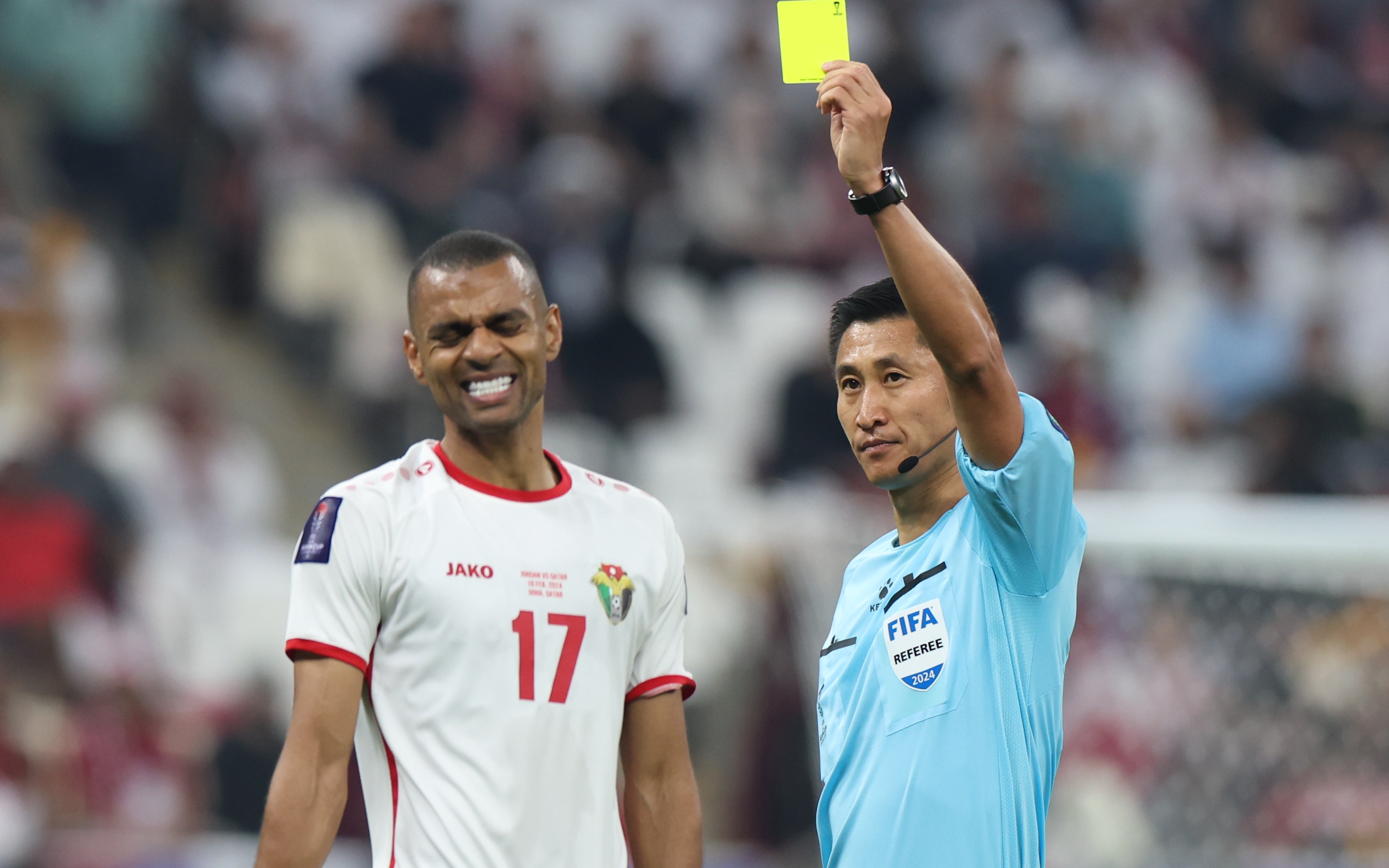 亚洲杯选手刷新世界纪录，震撼全场