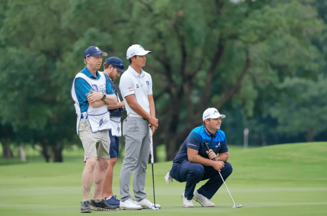 关于场面火爆！高尔夫观众席沸腾不已的信息