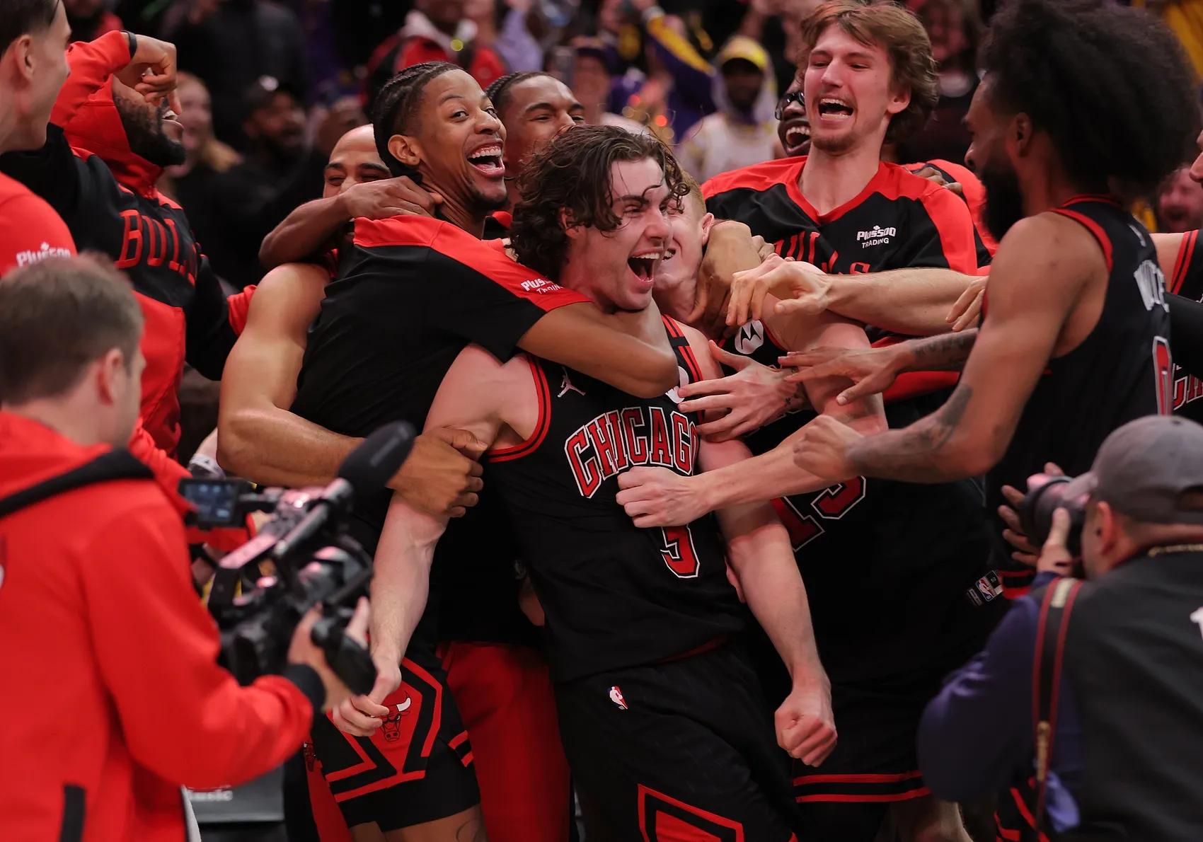 阿斯顿马丁绝杀红牛二队，阿隆索统治全场的简单介绍