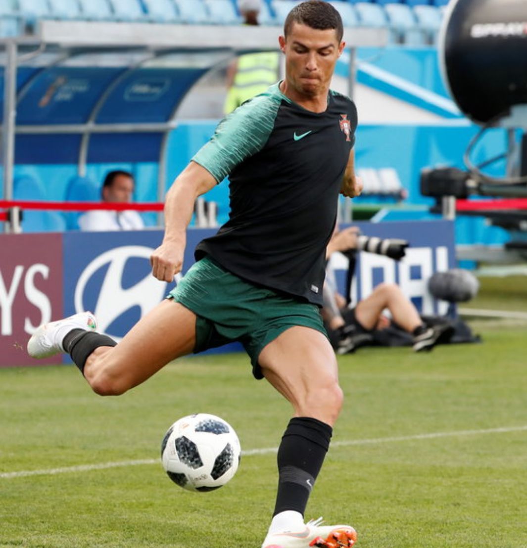 土耳其横扫阿森纳，皮克关键制胜的简单介绍