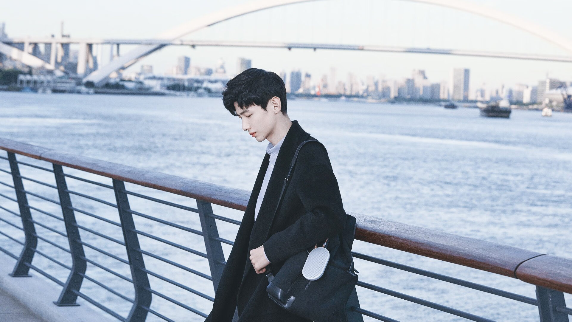 红土王朝对草地的宣言，阿尔卡拉斯的全队使命与法网的集体胜利