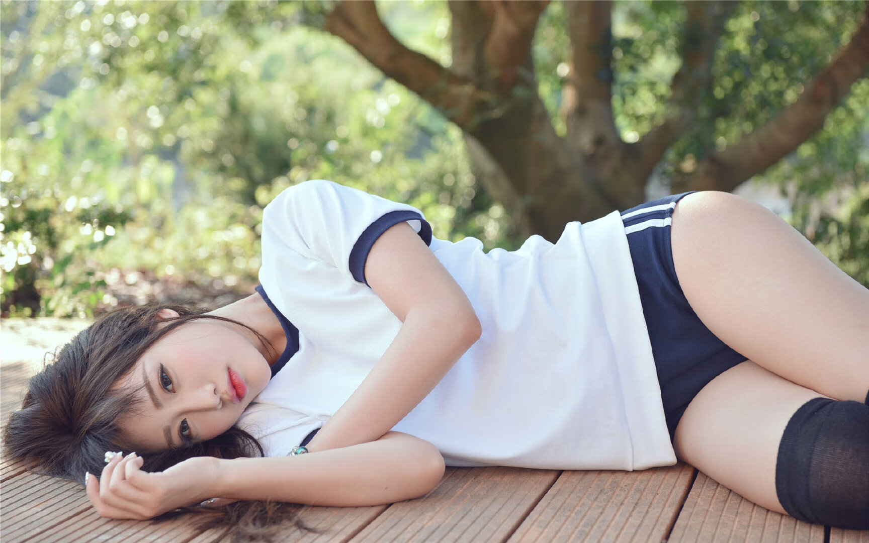 当蓝月升起时，C罗雨夜鏖战圣西罗，改写英格兰与意大利的足球叙事